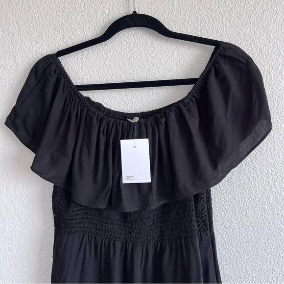 ASOS DESIGN off shoulder ruffle playsuit with shirring - Picture 3 of 12